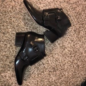 Leather ankle boot
